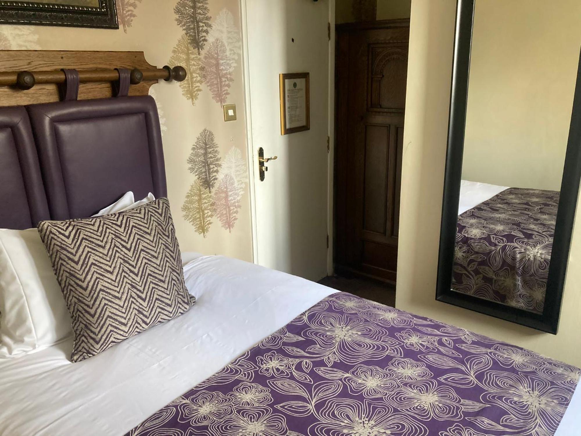 Saracens Head By Greene King Inn 3*